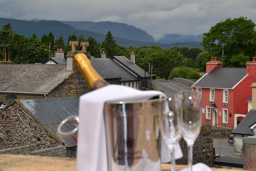 Fairhill House Hotel Clonbur Bagian luar foto