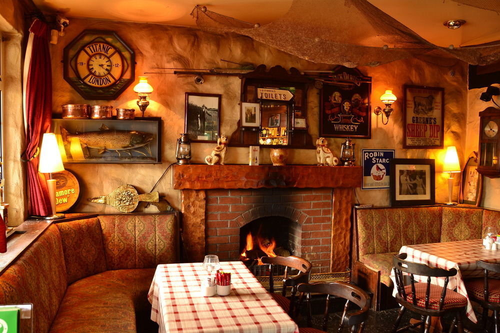 Fairhill House Hotel Clonbur Bagian luar foto